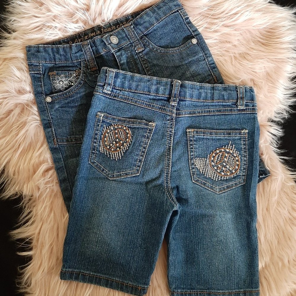 2 pairs NWOT Arizona Jean Co Shorts - 🛒 3/$12